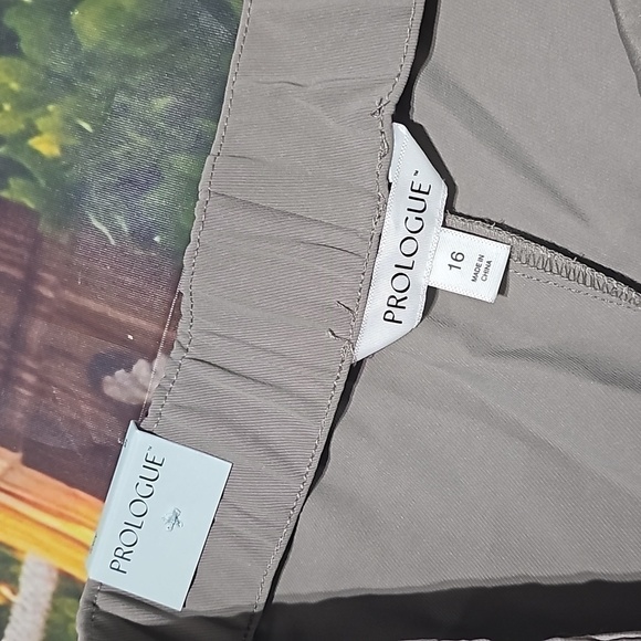 Prologue Tan Utility Cargo High Waisted Ankle‎ Pants Size 16 NWT - Picture 3 of 8